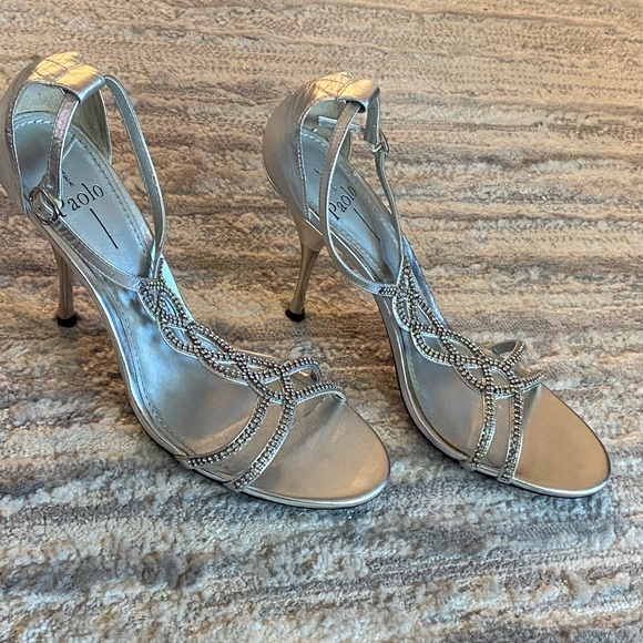 Linea Paolo Silver studded heels !! - Picture 2 of 6